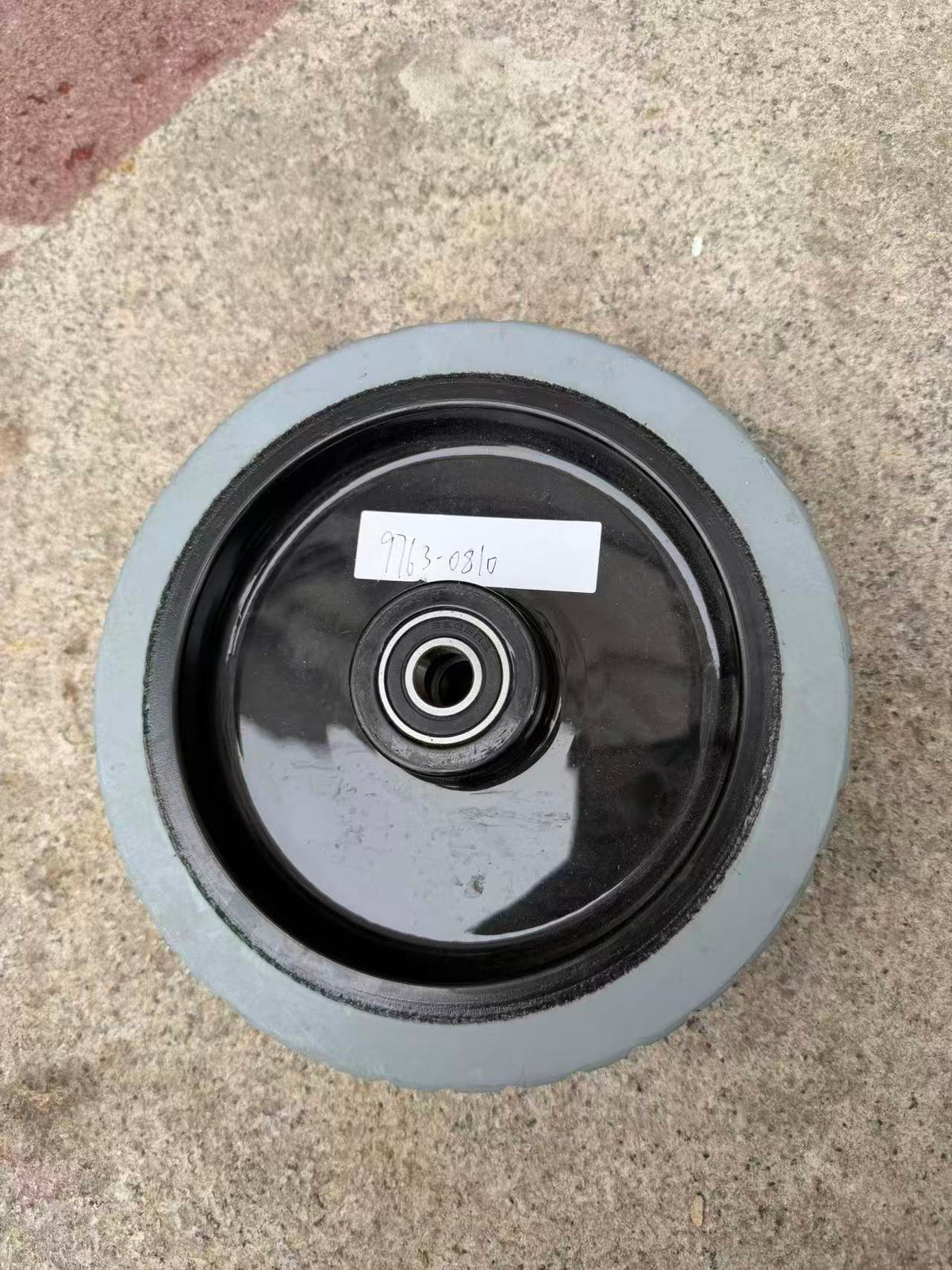 Karcher BD 50/50 compatible main wheel showing replacement part reference 9.763-081.0