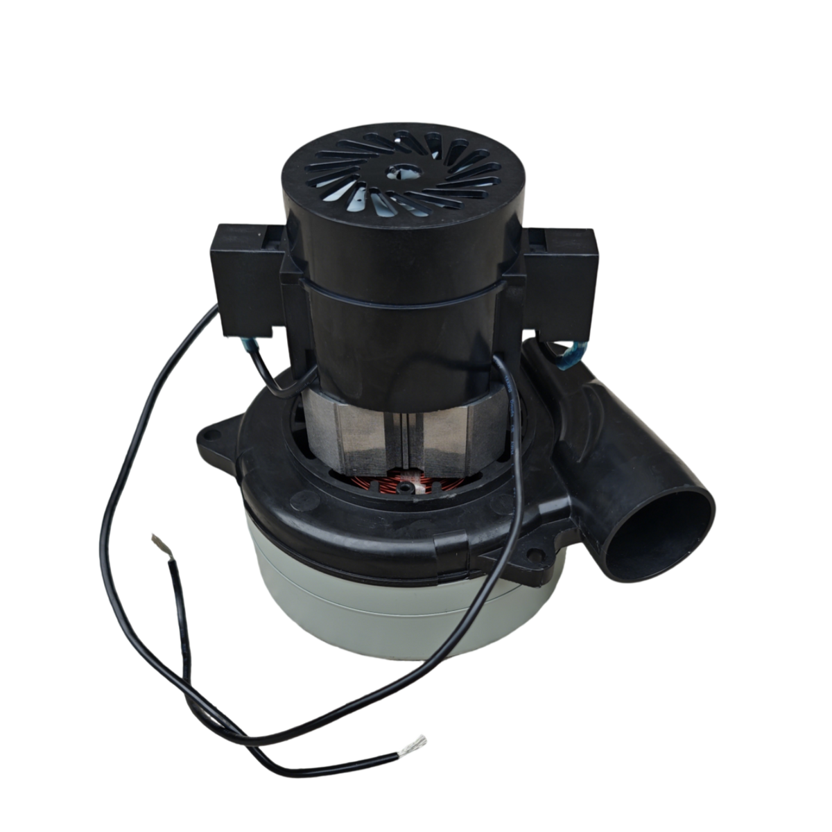 Vacuum motor compatible with Tennant T3 and T3e, 24V DC 500W, front view